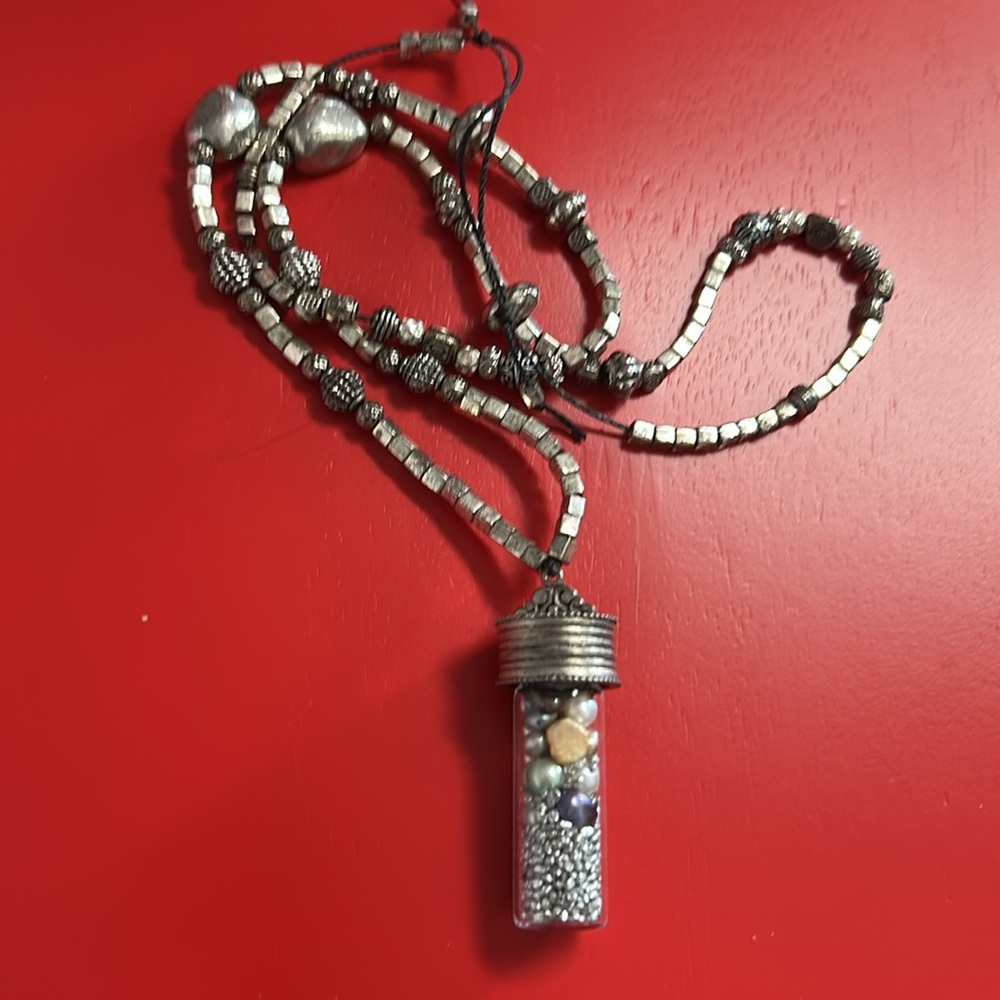 Pixie Dust and Pearls Necklace
